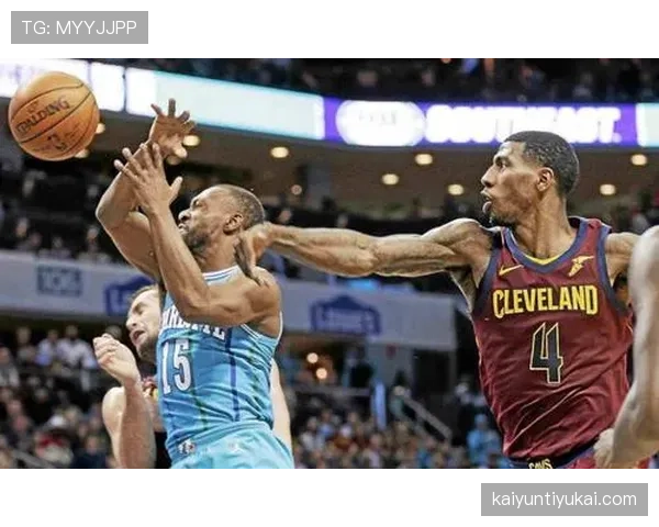 梅塔·世界和平无球跑动制造防守混乱，3D属性提升球队空间