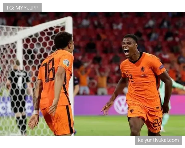 卡瓦哈尔与特林康在边后卫角色中形成球权分散与推进偏移趋势